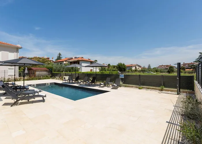 Matic With Balcony And Shared Pool *