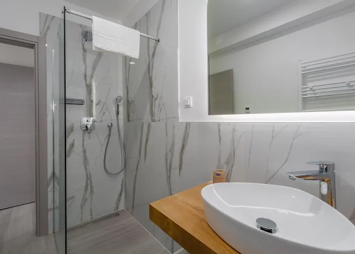 Apartment Matic With Balcony And Shared Pool
