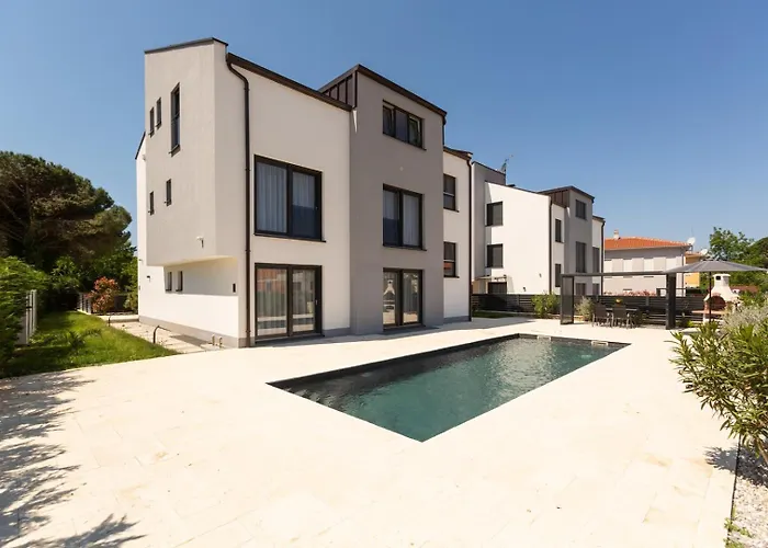 Matic With Balcony And Shared Pool Apartment *