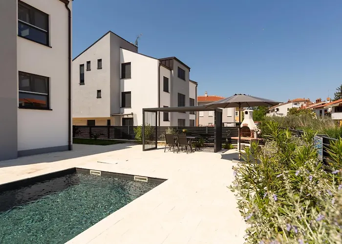 Matic With Balcony And Shared Pool *