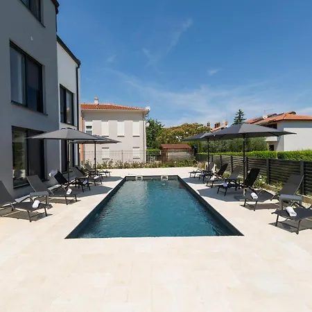 Matic With Balcony And Shared Pool Apartment *