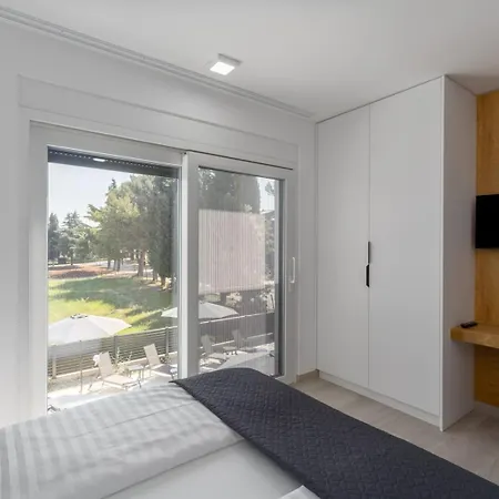 Matic With Balcony And Shared Pool *
