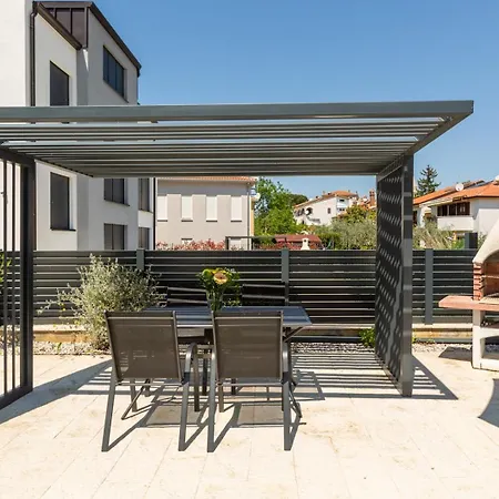 Matic With Balcony And Shared Pool Apartment