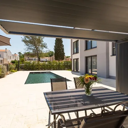 Matic With Balcony And Shared Pool * Funtana