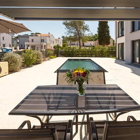 Matic With Balcony And Shared Pool Apartment