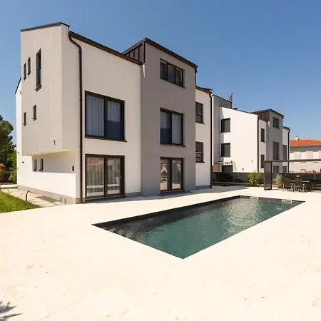 Matic With Balcony And Shared Pool Apartment *
