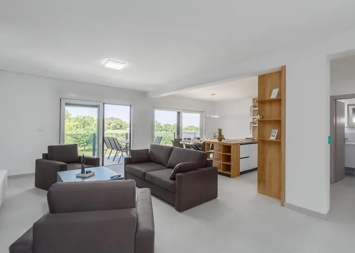 Matic With Balcony And Shared Pool 아파트 *